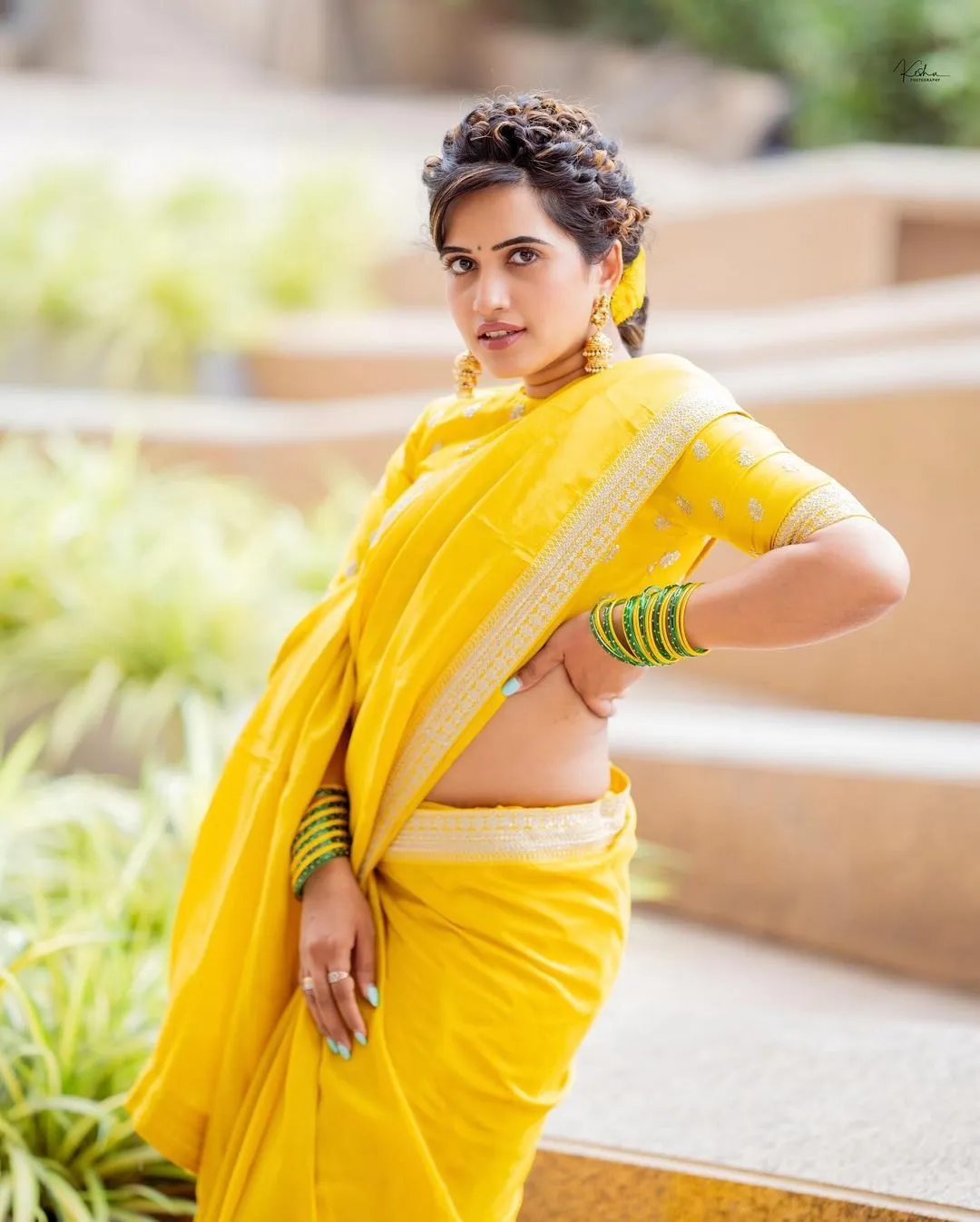 TOLLYWOOD ACTRESS SRAVANTHI CHOKARAPU IMAGES IN YELLOW SAREE BLOUSE 7